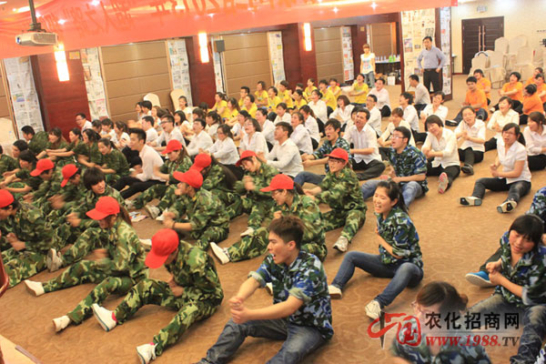 �����-�����ı�ƴ��