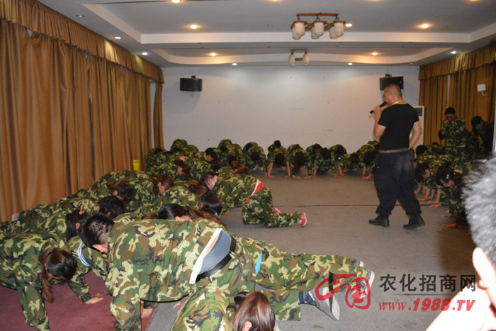 �L(f��ng)��