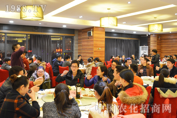 ���׻𱬵�����