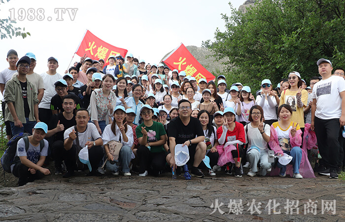 ���(y��ng)�tɫ֮�ã���η�D��������ֱǰ��