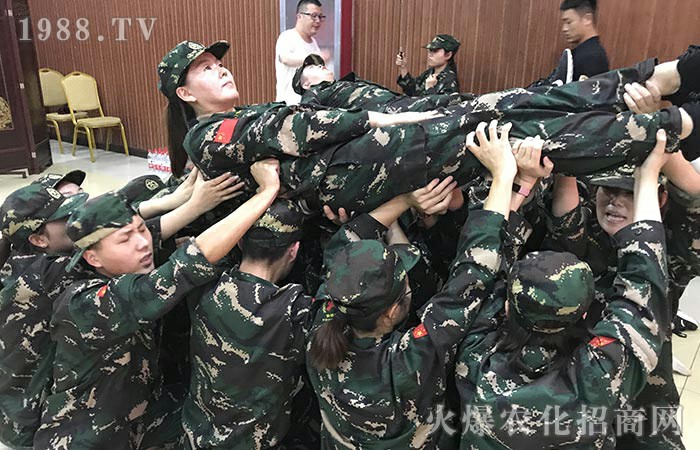 ���ѸЄ�֮��������ж�֮�У�