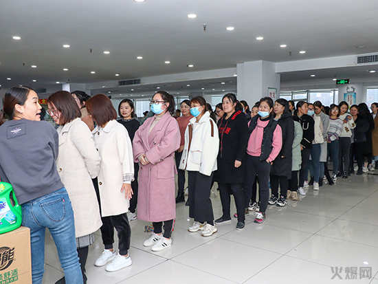 ���L(f��ng)���������ڷ��A��������Ů��(ji��)���𱬾W(w��ng)�ɰl(f��)Ů�񌣌ٶY����