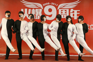 �{(di��o)ζƷ���ڰ��䡷��(chu��ng)���赸����һ�ӵ�ҕ�X�_����