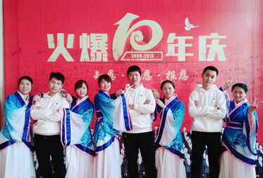 �]����������ഺ���r�Y�WС����Ӱ����